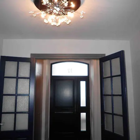 سمارتأبارت شيربوغ 3*